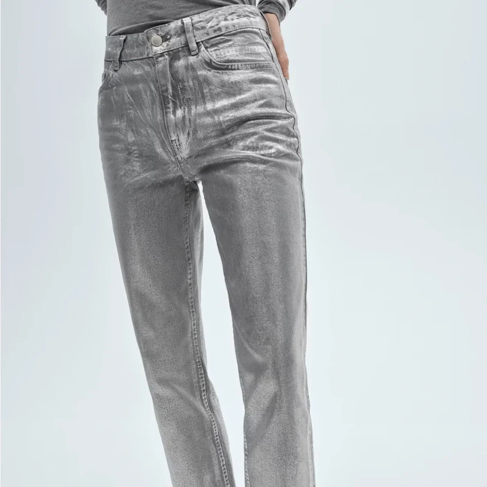 Mango Silver Shimmer High-Rise Jeans STRAIGHT FOIL JEANS 7131